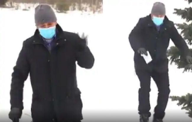 Canadian TV reporter glides over snow during LIVE bulletin, netizens amused (VIDEO)