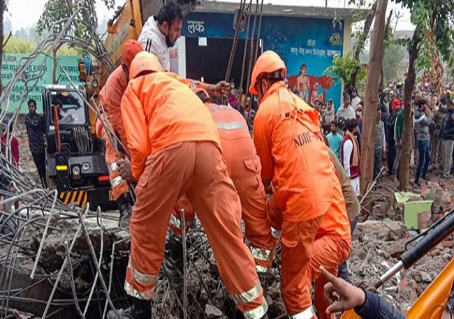 Ghaziabad crematorium roof collapse