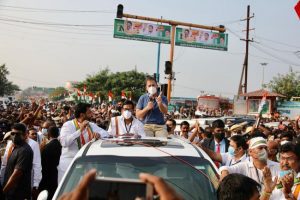 Rahul Gandhi holds a roadshow in Tamil Nadu: See Pics
