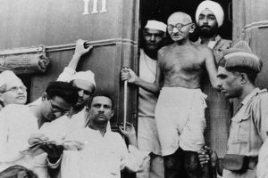 Unseen pictures of Mahatma Gandhi that you shouldn’t miss!