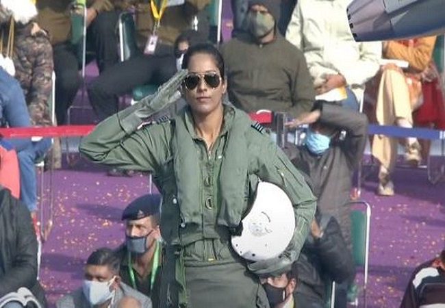 Republic Day: Flt Lt Bhawana Kanth first woman fighter pilot to be part of Air Force contingent