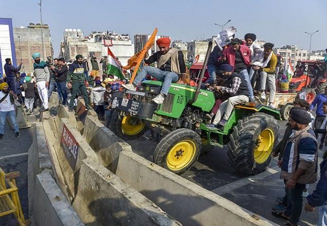 Farmers protest intensifies, several Delhi Metro stations gates closed