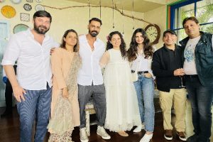 Kangana Ranaut shares glimpses of her New Year brunch party with team ‘Dhaakad’
