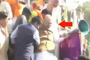 Old VIDEO of Amit Shah falling from a stage in MP shown as that from Bengal