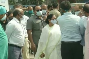Mamata Banerjee visits hospital to meet injured minister Jakir Hossain
