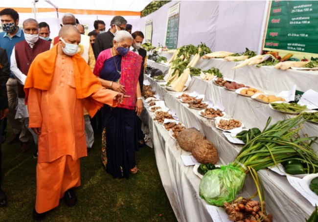 Yogi, Anandiben inaugurate flower exhibition