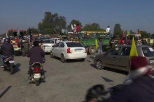 Chakka Jam: Farmer groups stage protest on Jammu-Pathankot highway, reiterate demand for agri laws rollback
