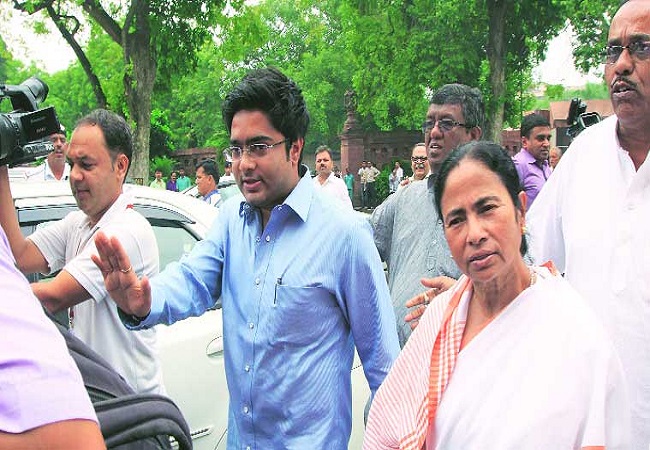 CBI team reaches at Mamata's nephew Abhishek Banerjee’s to question his wife in coal scam probe