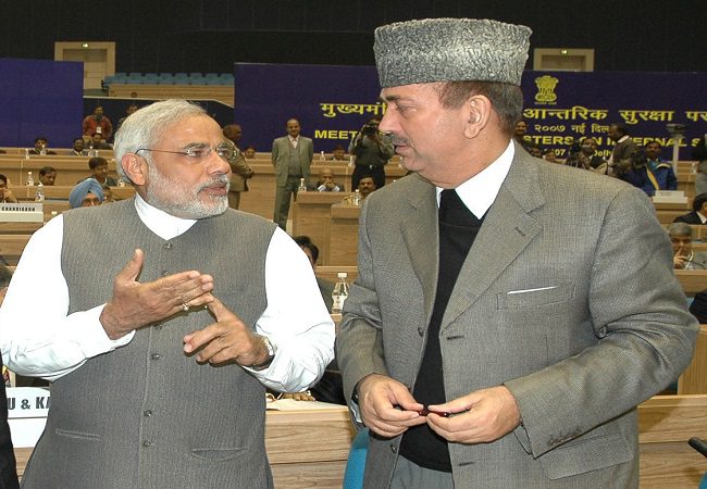 Ghulam Nabi Azad praises PM Modi, says ‘he doesn’t hide his true self’
