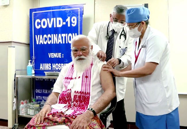 How PM Modi lightened up atmosphere, put medical staff at ease during Covid-19 vaccination (VIDEO)
