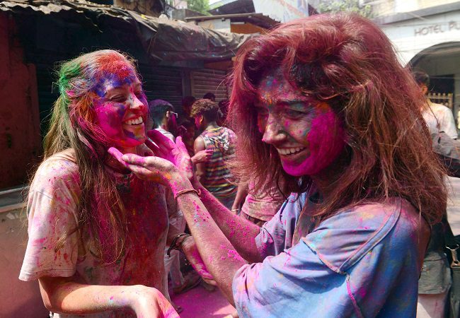 Take care of your skin this Holi with these simple tips!