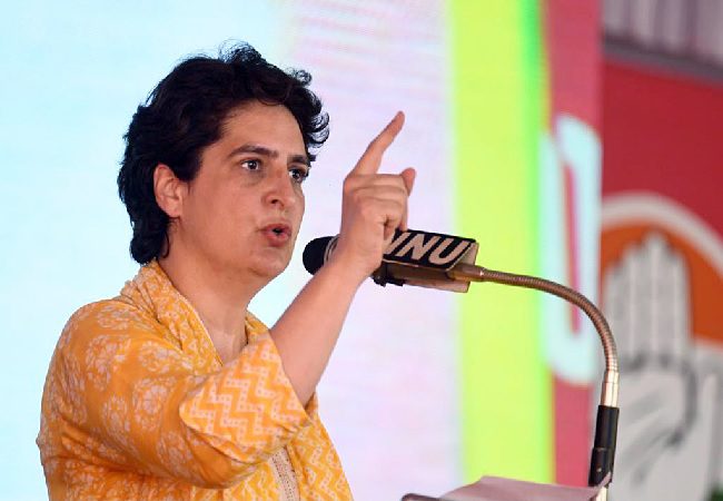 Govt is speaking to ISI in Dubai. Can’t they talk to Opposition leaders?: Priyanka Gandhi (Video)