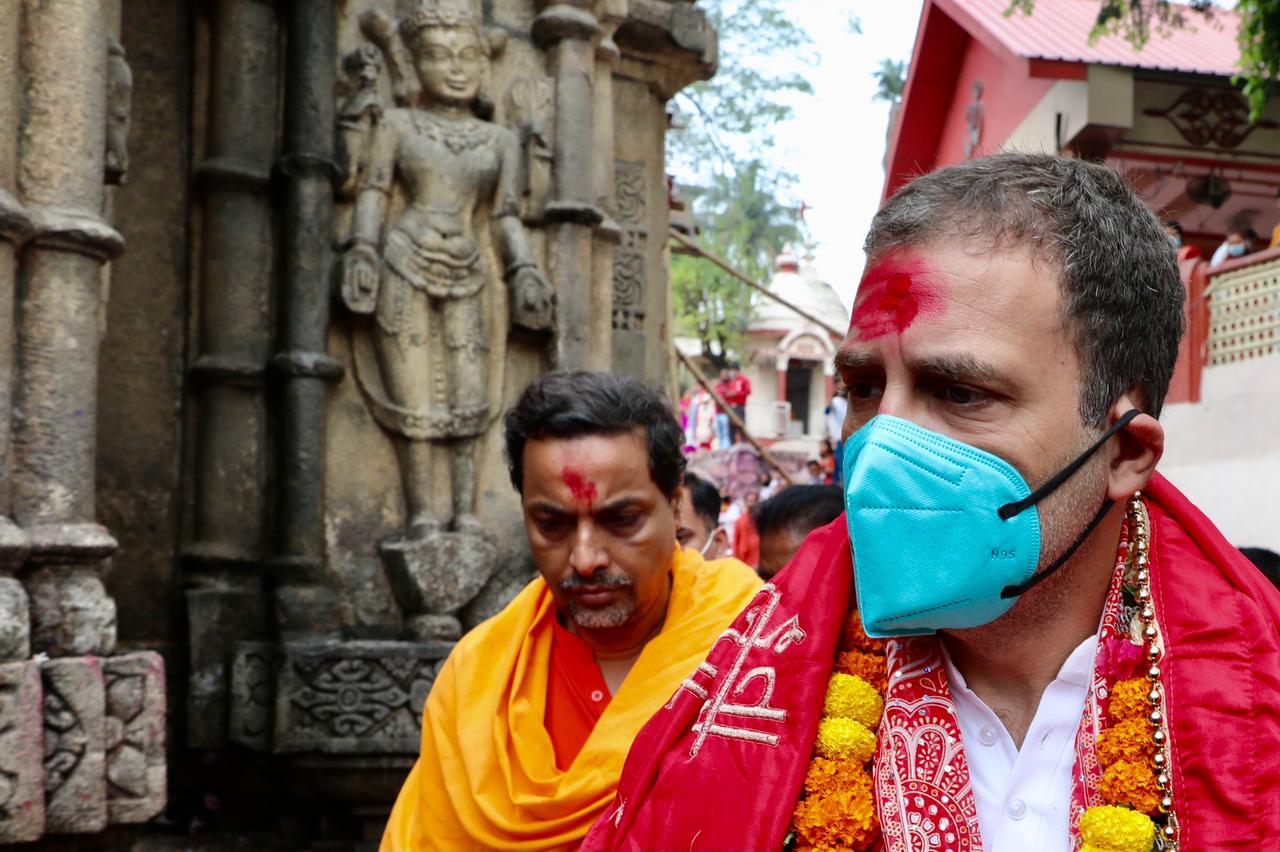 Rahul Gandhi visits Kamakhya temple, vows to fulfill 5 pledges to Assam voters