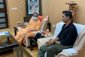 After ‘Ram Setu’ mahurat puja, Akshay Kumar meets CM Yogi in Lucknow