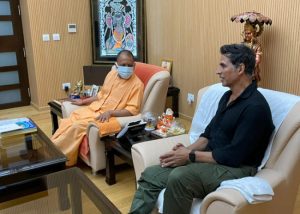 After ‘Ram Setu’ mahurat puja, Akshay Kumar meets CM Yogi in Lucknow