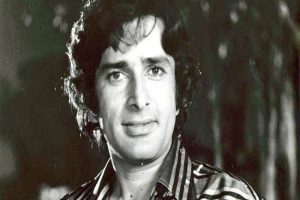 #ShashiKapoor trends as Twitterati remember legendary actor on his 83rd birth anniversary