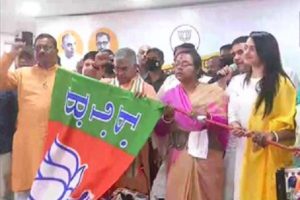 Big blow to Mamata, 5 TMC MLAs join BJP ahead of West Bengal polls