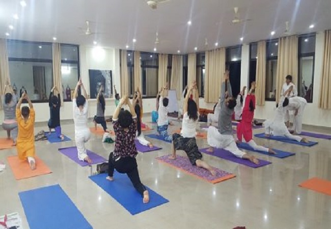 No namaste, no mantras—Hindus still welcome Alabama House allowing yoga in schools