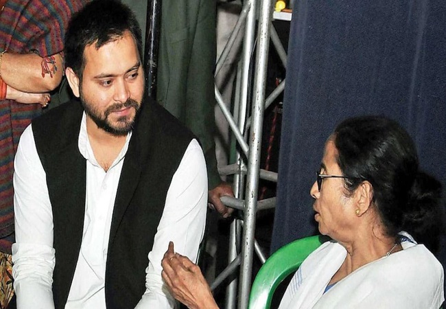 Tejashwi Yadav meets Mamata Banerjee ahead of Bengal polls, offers full support