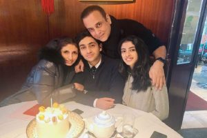 Happy Birthday Shweta Bachchan: Daughter Navya Nanda wishes mother with an adorable family picture!