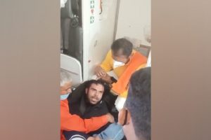 Passenger tries to open emergency door mid-flight, handed over to police in Varanasi: SpiceJet