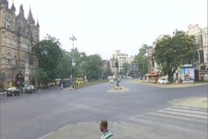 Mumbai street wears deserted look as weekend lockdown begins