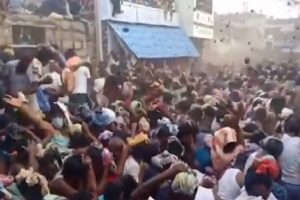 Andhra: Open violation of Covid norms in Kurnool as thousands gather for ‘Pidakal war’ (VIDEO)