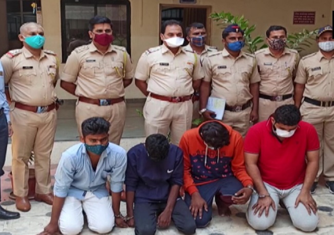 Maharashtra: 4 arrested for selling paracetamol in Remdesivir bottle, 1 vial sold for Rs 35,000