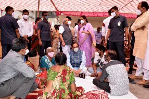 Covid-19: CM Rupani visits Civil hospital in Jamnagar, motivates patients’ relatives