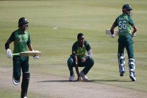 South Africa and Pakistan trolled for wearing almost similar jerseys in the first ODI