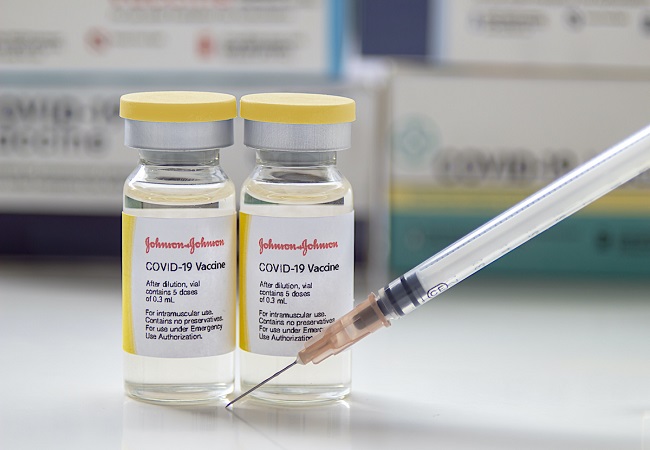 US lifts pause on use of Johnson & Johnson COVID-19 vaccine