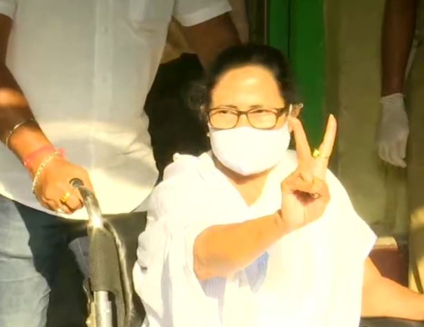 West Bengal Election LIVE: CM Mamata Banerjee shows victory symbol after she cast her vote at a polling station in Kolkata