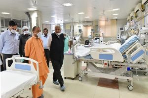 CM Yogi keeps close watch on oxygen level in hospitals, instructs officials for 24*7 monitoring of medical services