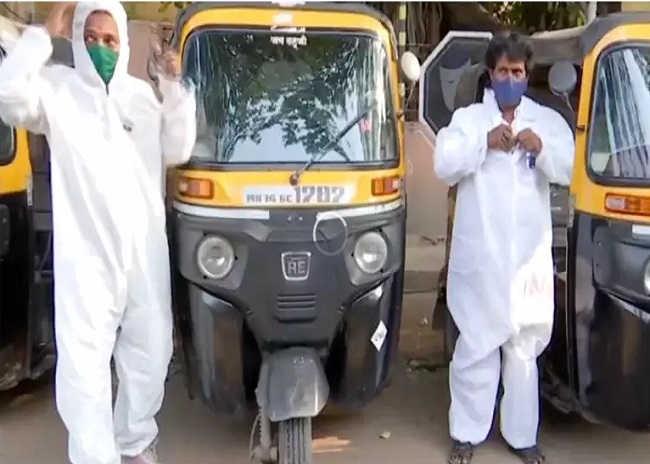 WATCH: Auto drivers start ‘Jugaad Ambulance’ fitted with oxygen cylinders, to ferry Covid patients in Pune