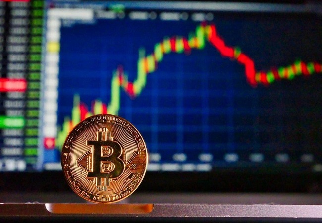 Crypto market crash: BTC, ETH and altcoins plunge in double digit; Know why