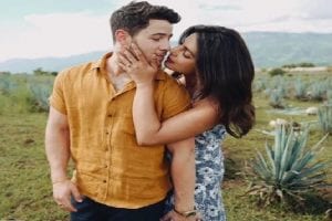 Priyanka Chopra expresses her love and reminds Nick Jonas on how much she misses him; see here