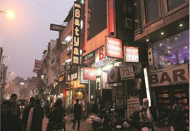Delhi eases lockdown curbs, bar to open till 10 pm from Monday; all markets, malls, public park to open