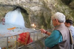 Jammu and Kashmir: LG Manoj Sinha offers prayers at Amarnath cave shrine