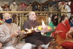 Amit Shah performs ‘aarti’ at Jagannath Temple in Ahmedabad; See Pics