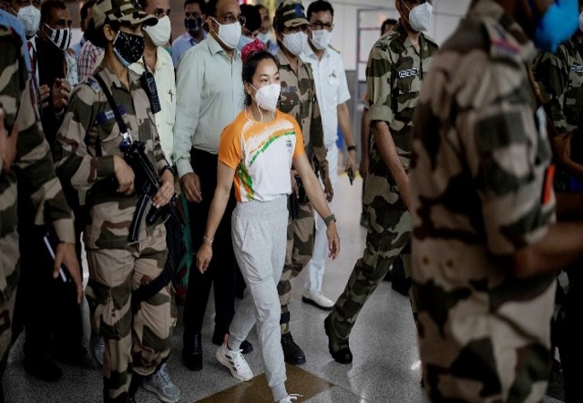 Olympic silver medallist Mirabai Chanu receives hero’s welcome in Imphal (Video)