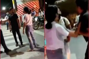 Lucknow: Woman thrashes cab driver, Twitterati demands her arrest after video goes viral-WATCH