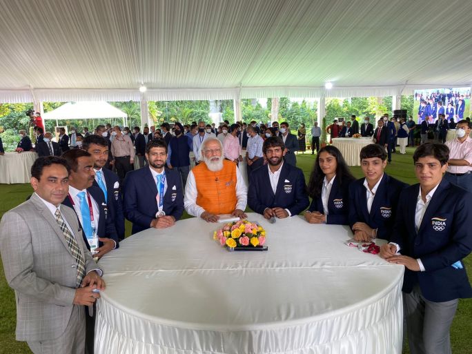PM with Pehalwaans! PM Modi interacts with the Indian wrestling team that went to the Olympics