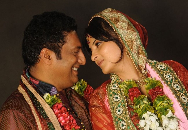Prakash Raj gets married again in front of his son, pics went viral