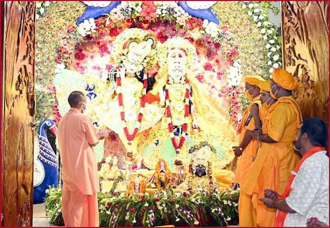 UP CM Yogi Adityanath offers prayers at Krishna Janmabhoomi temple in Mathura on Janmashtami