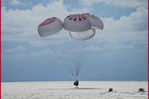 4 SpaceX tourists return to Earth after 3-day extra-terrestrial excursion