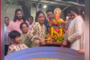 Shilpa Shetty Kundra bids adieu to Lord Ganesha with her kids