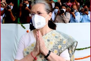 After Assembly poll fiasco, Sonia Gandhi meets G-23 leader Ghulam Nabi Azad