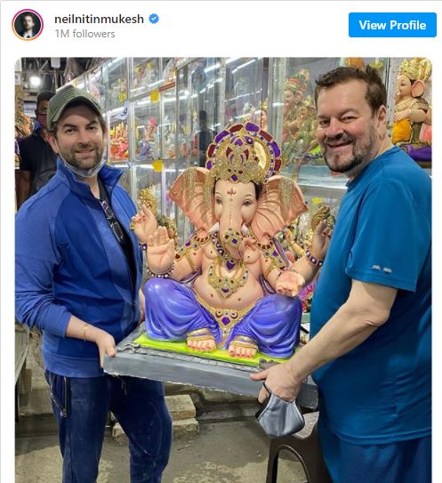 Neil Nitin Mukesh brings Lord Ganesha home