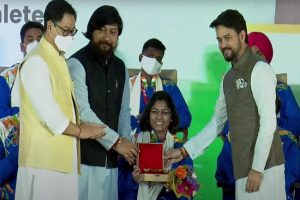 Tokyo 2020 Paralympics medal winners receive grand reception, felicitated by Sports Minister