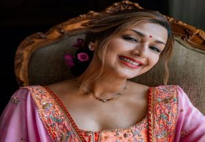 Karwa Chauth 2021: Sonali Bendre wears her Wedding Lehenga from 19 Years Ago (PICS)